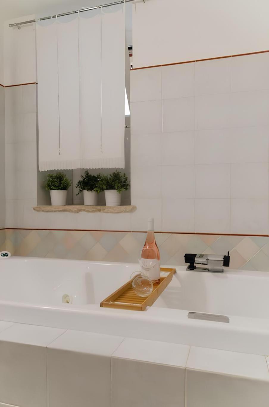 Maison De L'Air - Apt With Jacuzzi Giovinazzo Eksteriør bilde